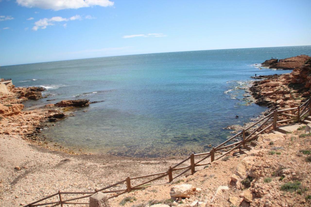 Bungalow Frente Al Mar Τορεβιέχα Εξωτερικό φωτογραφία