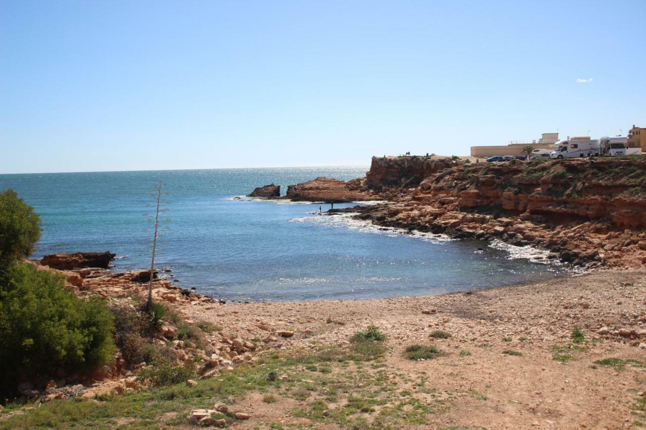 Bungalow Frente Al Mar Τορεβιέχα Εξωτερικό φωτογραφία