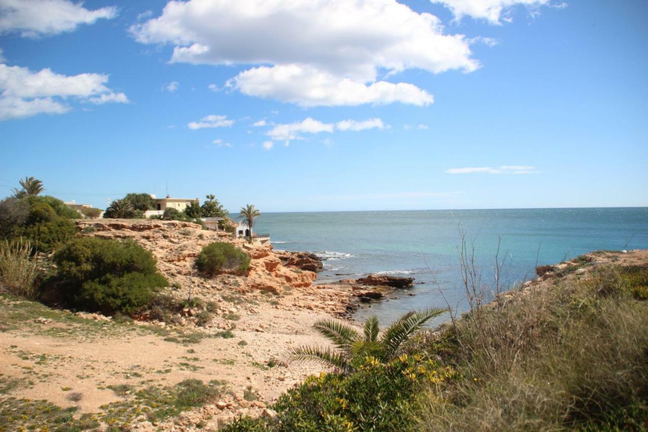 Bungalow Frente Al Mar Τορεβιέχα Εξωτερικό φωτογραφία