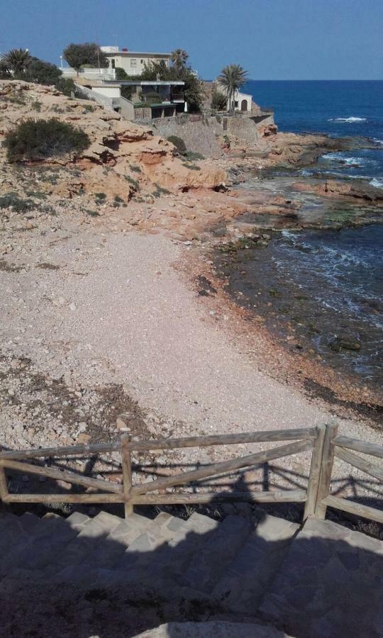 Bungalow Frente Al Mar Τορεβιέχα Εξωτερικό φωτογραφία