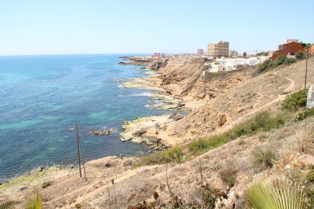Bungalow Frente Al Mar Τορεβιέχα Εξωτερικό φωτογραφία